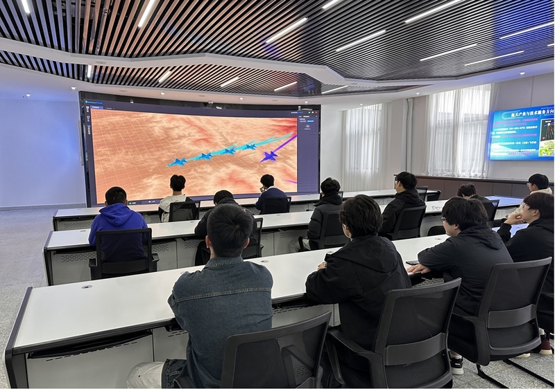 我校成功举办航天类专业发展优势与工程技术研究试验发展报告会